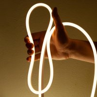 ACA Lighting 100LED/m LED NEON hadice tepl� b�l� jednostrann� 50m IP44 1,5m nap�jec� kabel kr�titeln� po 1m s 3x sada p��slu�enstv� X08541411