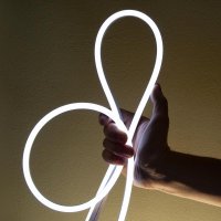 ACA Lighting 100LED/m LED NEON hadice b�l� jednostrann� 50m IP44 1,5m nap�jec� kabel kr�titeln� po 1m s 3x sada p��slu�enstv� X08542411