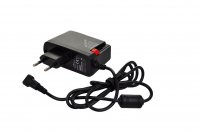 Solight univerz�ln� s�ov� adapt�r 2000mA, stabilizovan�, v�m�nn� konektory DA27